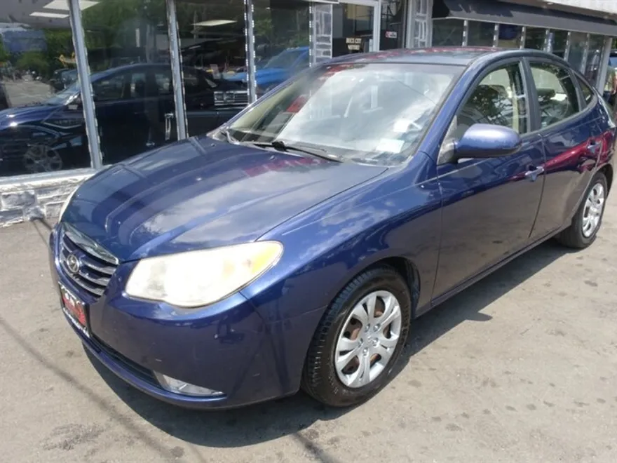 2010 Hyundai Elantra SE photo 1