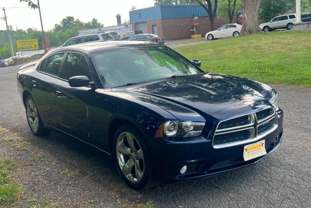2014 Dodge Charger SXT photo 1