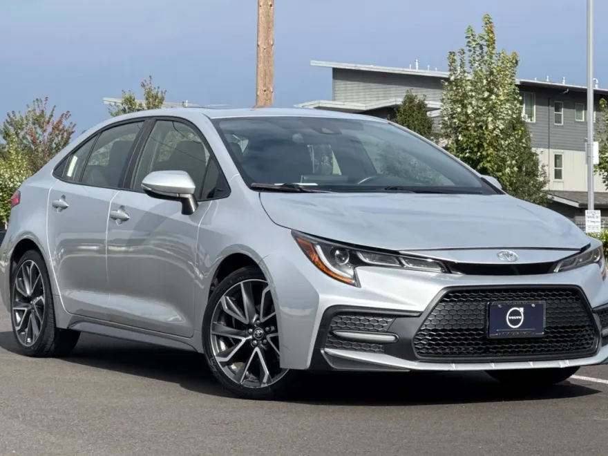 2020 Toyota Corolla SE photo 1
