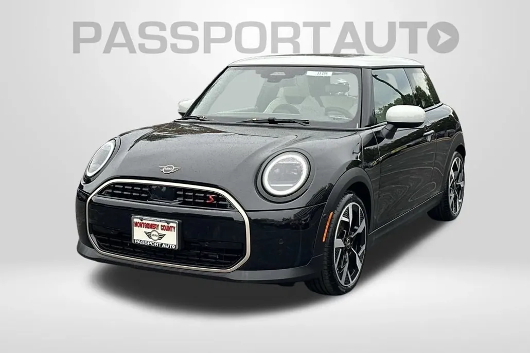 2025 Mini Cooper 2 Door Hardtop Signature photo 1
