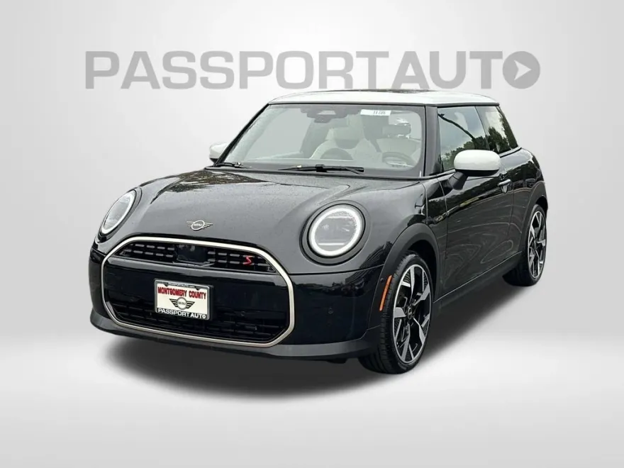 2025 Mini Cooper 2 Door Hardtop Signature photo 1