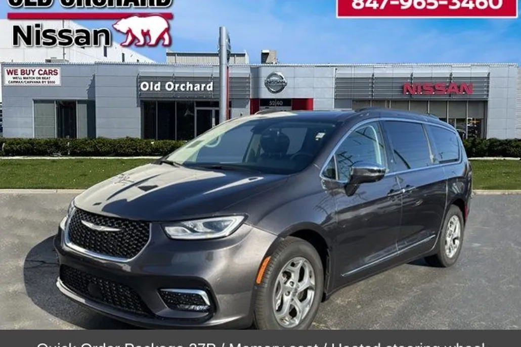 2022 Chrysler Pacifica Limited photo 1