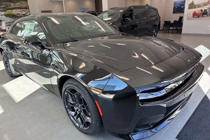 2025 Dodge Charger Daytona R/T AWD photo 1