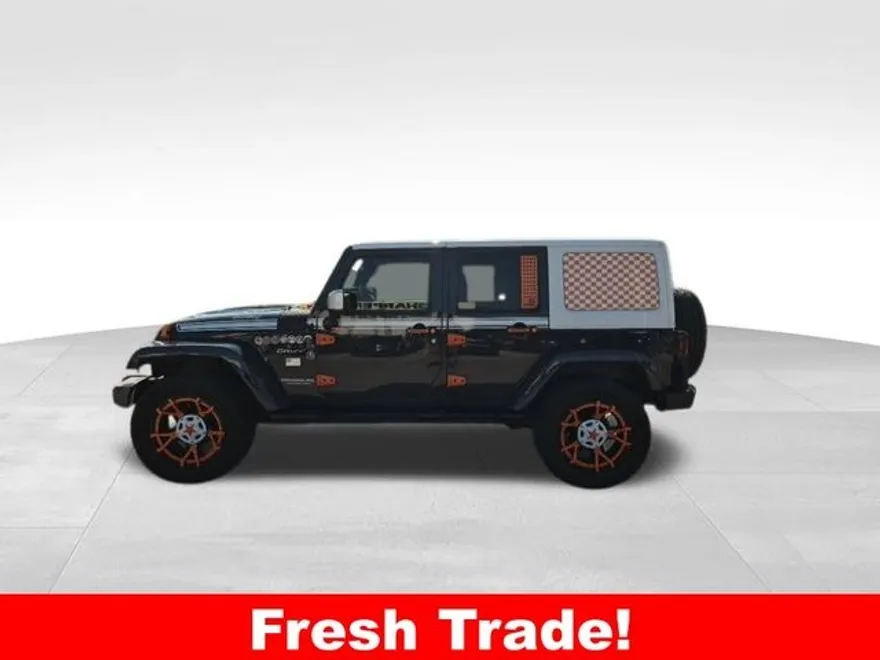 2017 Jeep Wrangler Unlimited Sahara photo 1