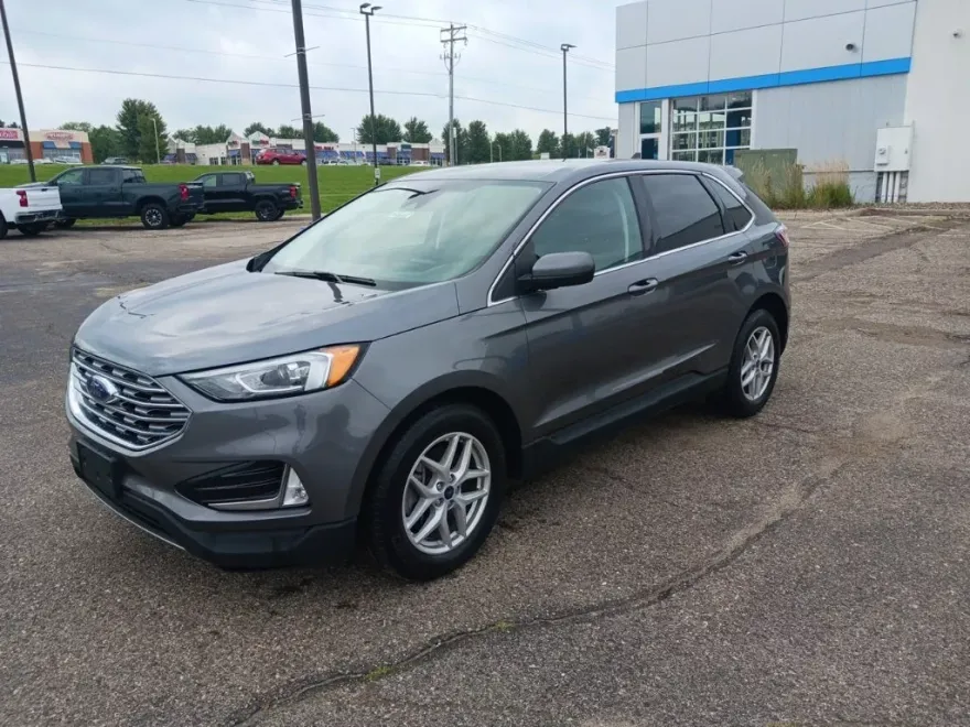 2021 Ford Edge SEL photo 1