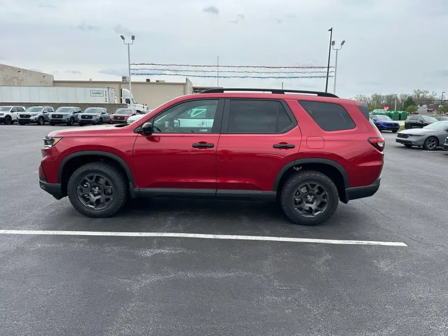 2025 Honda Pilot TrailSport photo 1