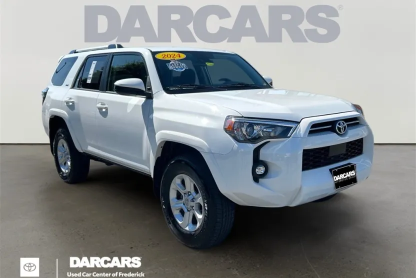 2024 Toyota 4Runner SR5 photo 1