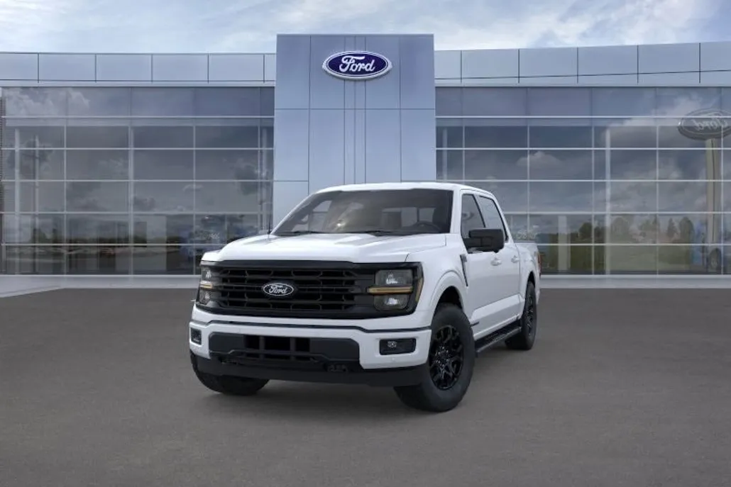2025 Ford F-150 XLT photo 1