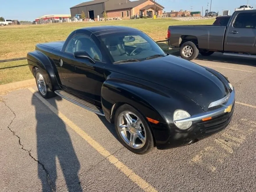 2004 Chevrolet SSR photo 1
