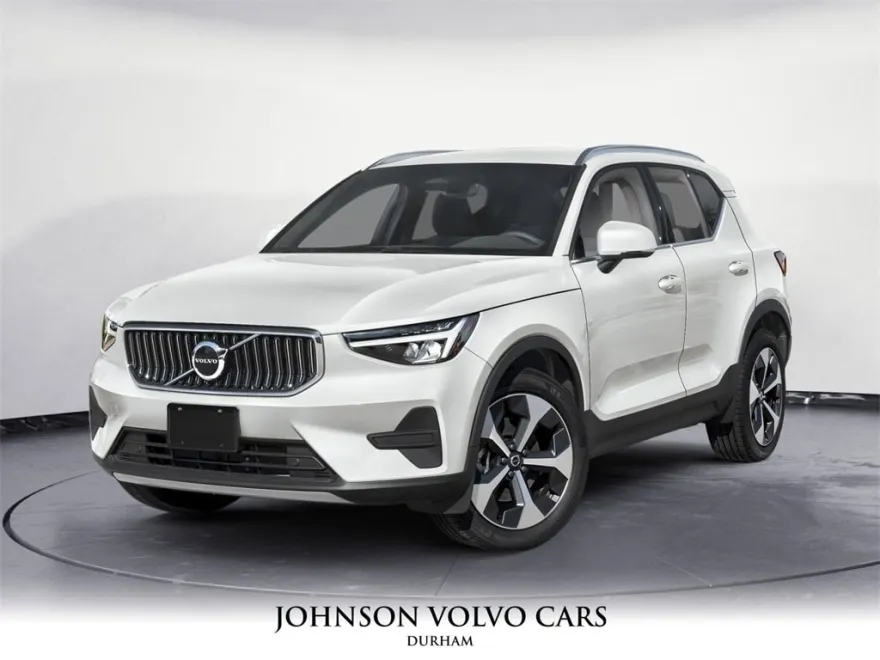 2025 Volvo XC40 photo 1