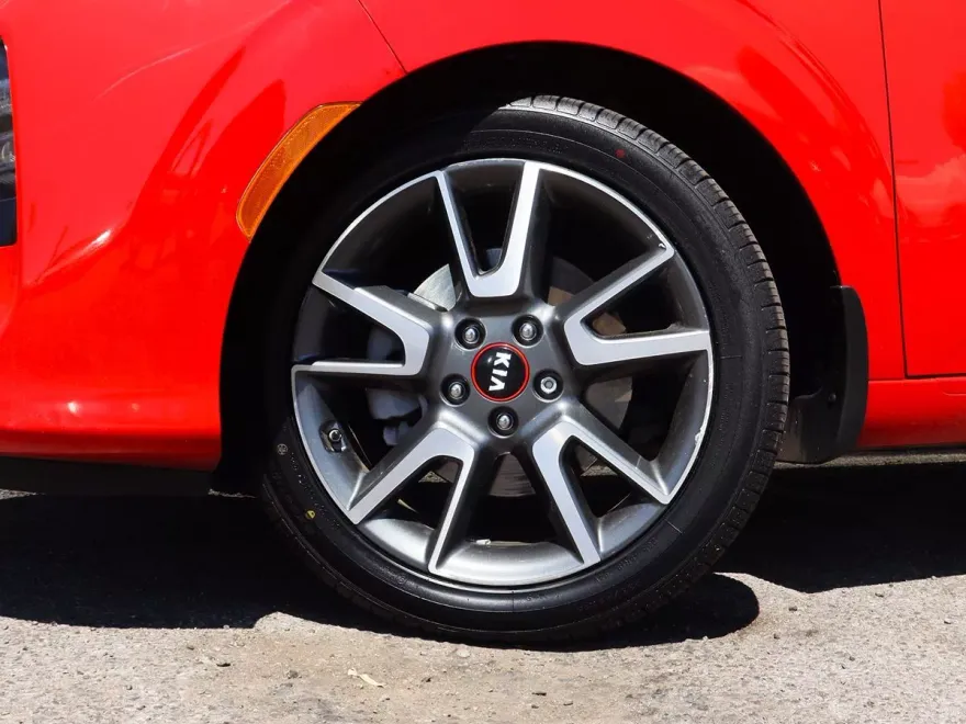 2020 Kia Soul GT-Line Turbo photo 1