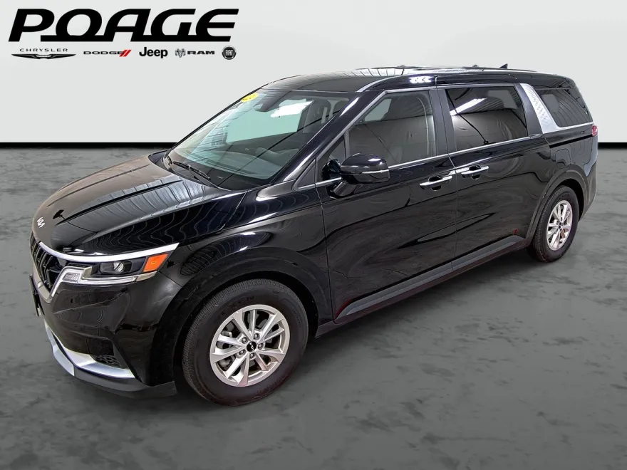 2024 Kia Carnival LX photo 1