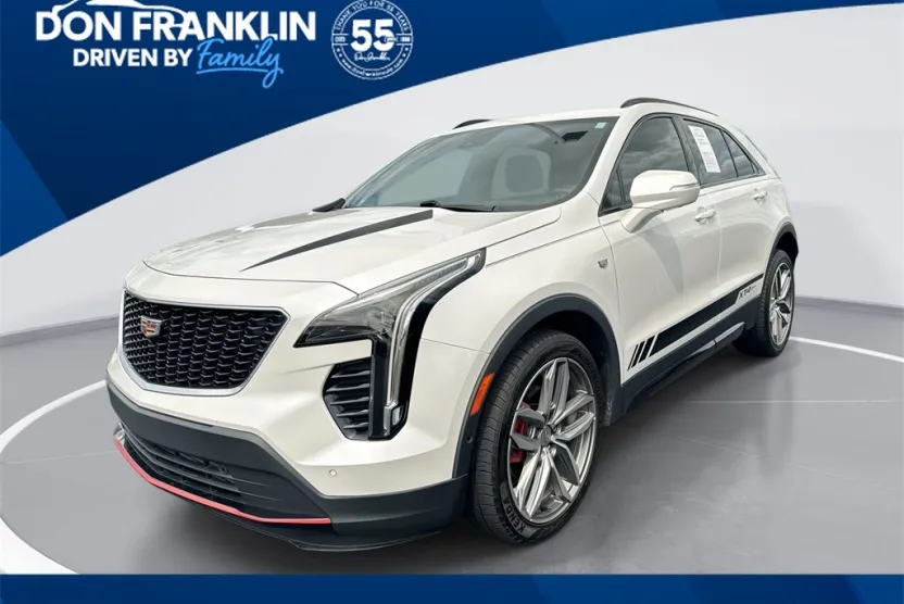 2020 Cadillac XT4 Sport photo 1