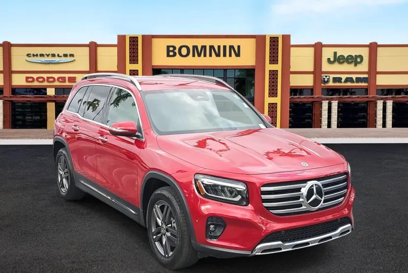 2024 Mercedes Benz GLB 250 photo 1