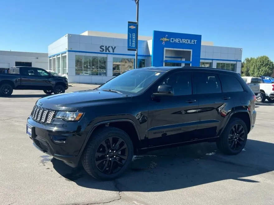 2019 Jeep Grand Cherokee Altitude photo 1