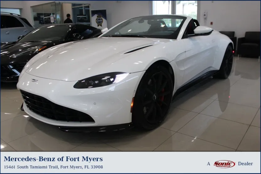 2021 Aston Martin Vantage Roadster photo 1