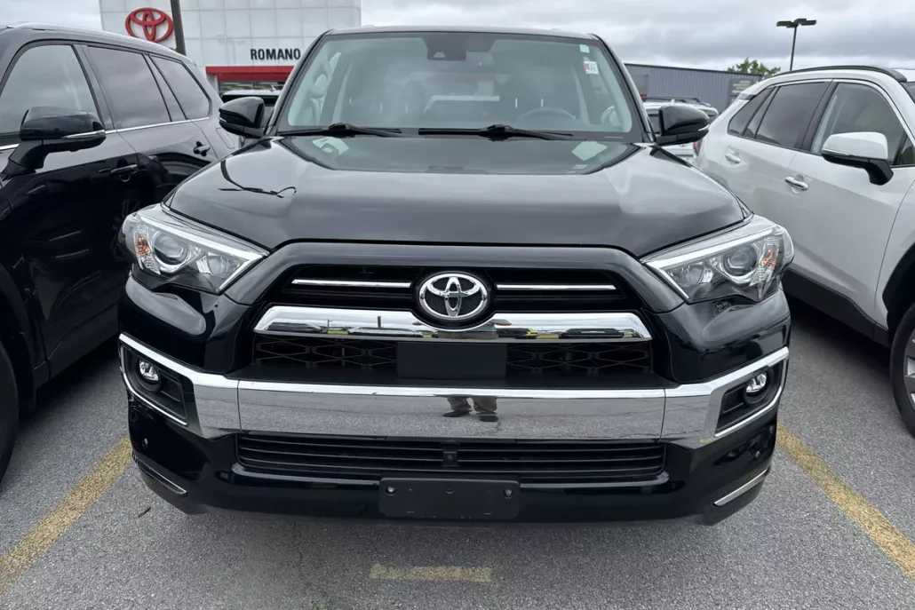 2022 Toyota 4Runner Limited photo 1