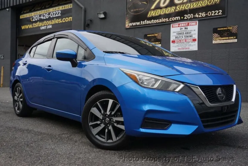 2021 Nissan Versa SV Sedan photo 1