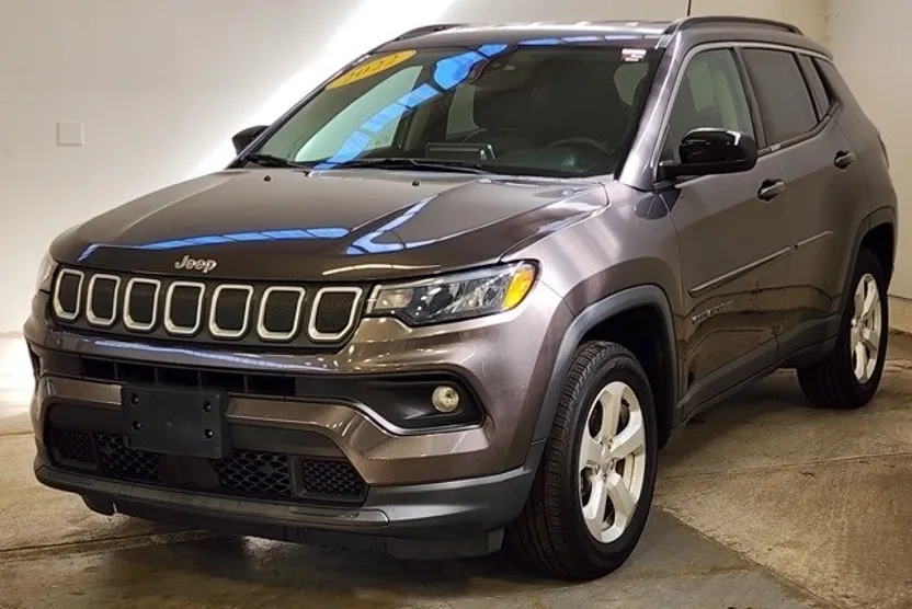 2022 Jeep Compass Latitude photo 1