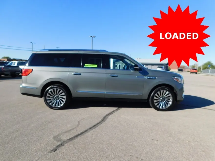 2019 Lincoln Navigator L Reserve photo 1
