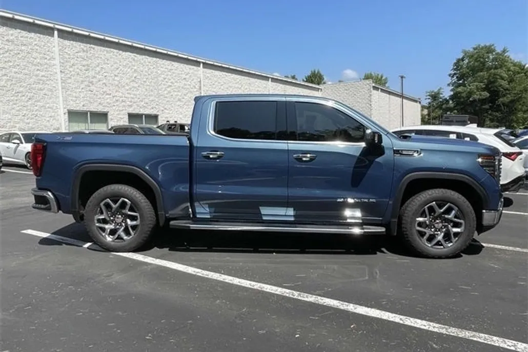 2024 Gmc Sierra 1500 SLT photo 1