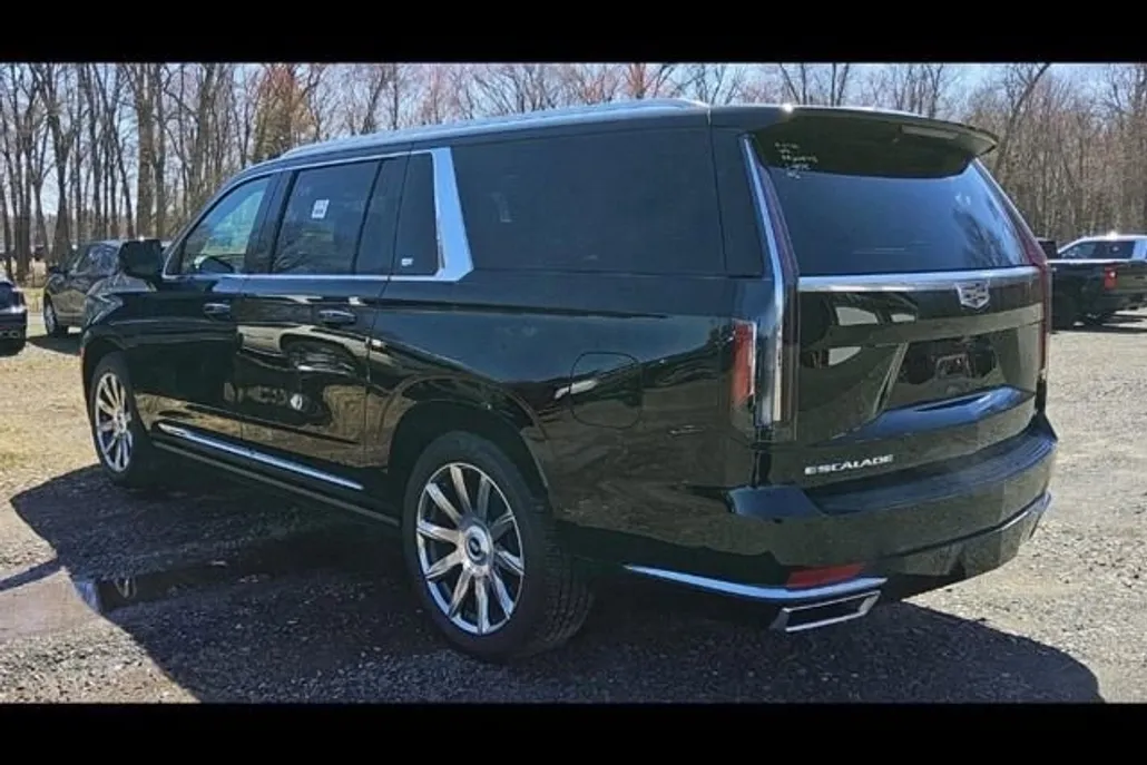 2024 Cadillac Escalade ESV Premium Luxury Platinum photo 1
