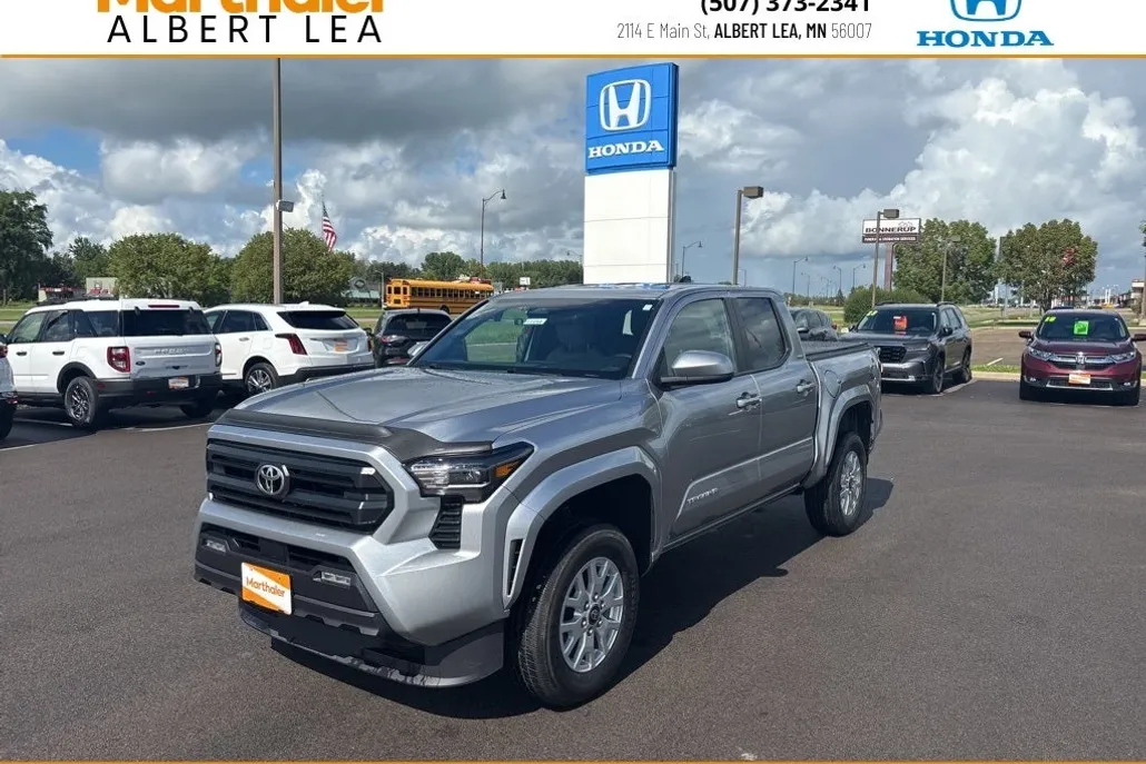 2024 Toyota Tacoma SR5 photo 1