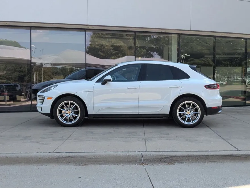 2018 Porsche Macan photo 1