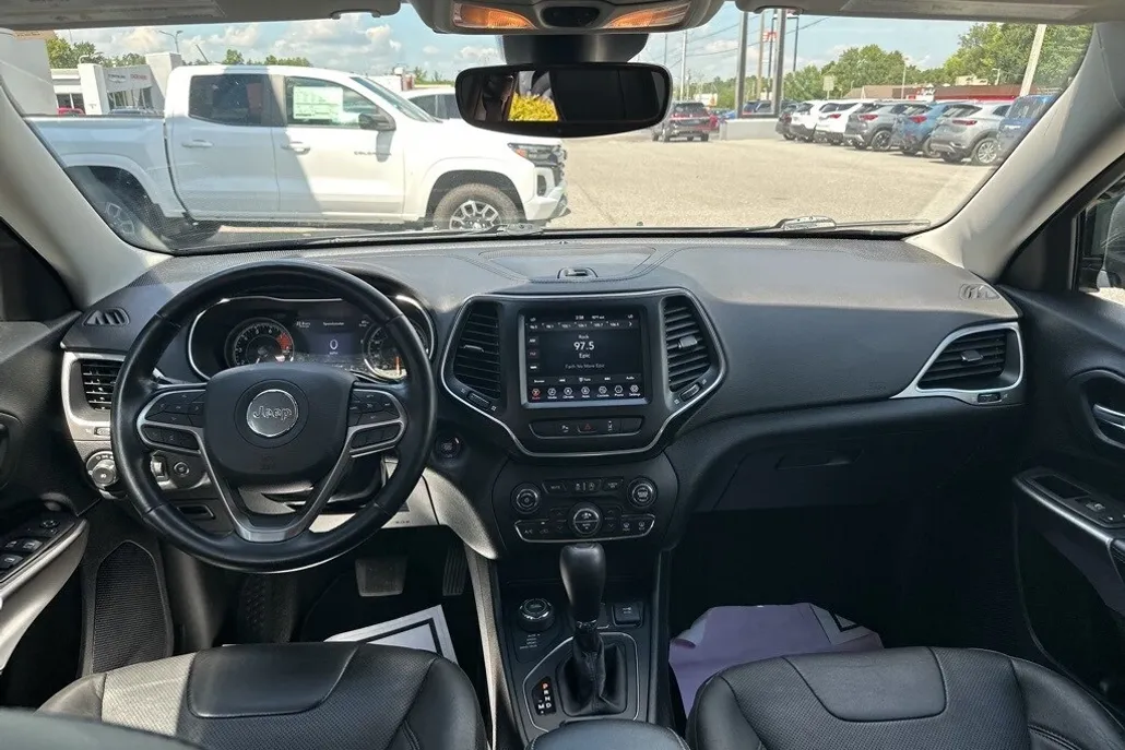 2021 Jeep Cherokee Latitude Lux photo 1