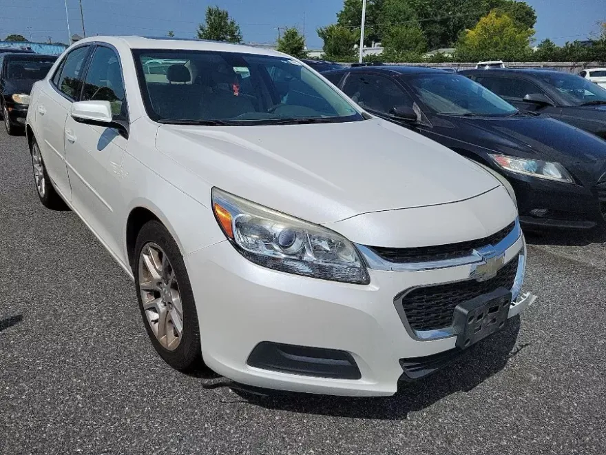 2016 Chevrolet Malibu Limited photo 1