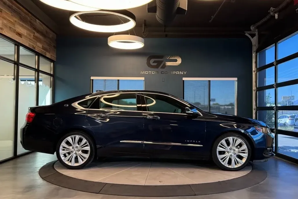 2019 Chevrolet Impala Premier photo 1