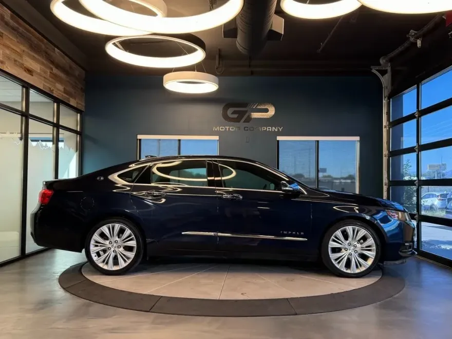 2019 Chevrolet Impala Premier photo 1