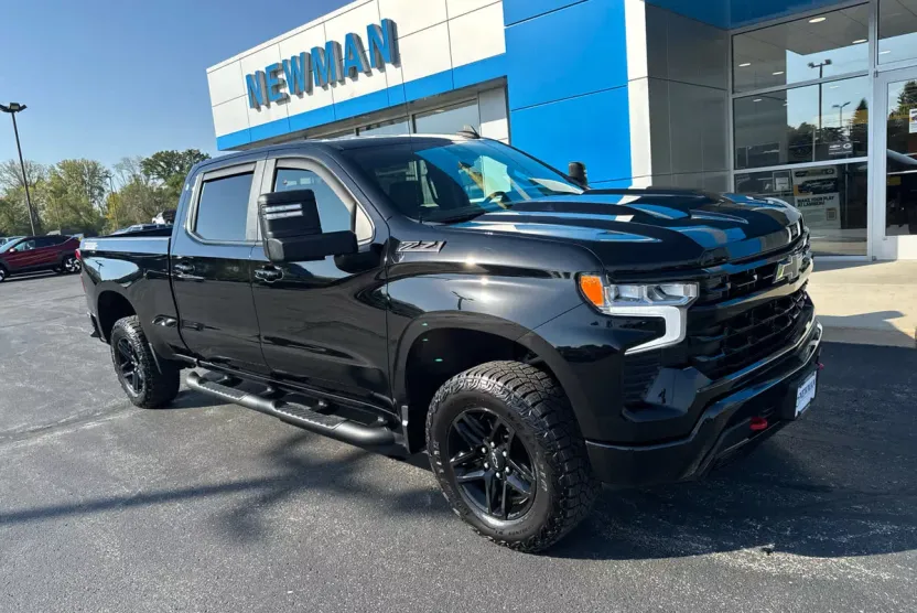 2023 Chevrolet Silverado 1500 LT Trail Boss photo 1