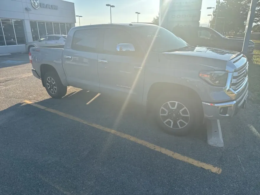 2019 Toyota Tundra Limited CrewMax photo 1