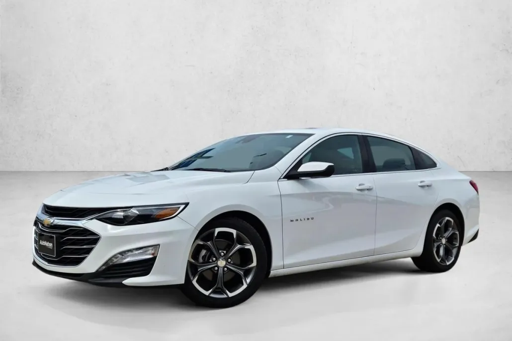 2023 Chevrolet Malibu 1LT photo 1