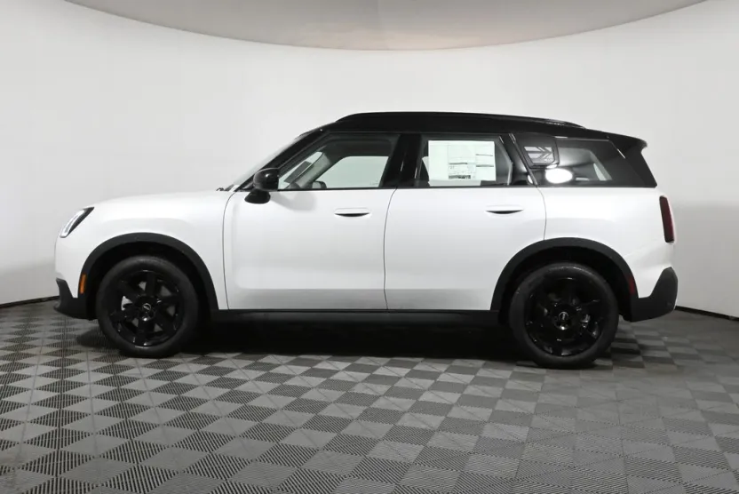 2025 Mini Countryman S photo 1