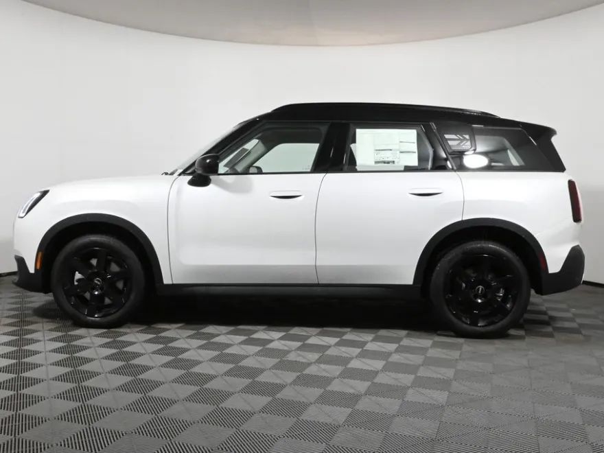 2025 Mini Countryman S photo 1