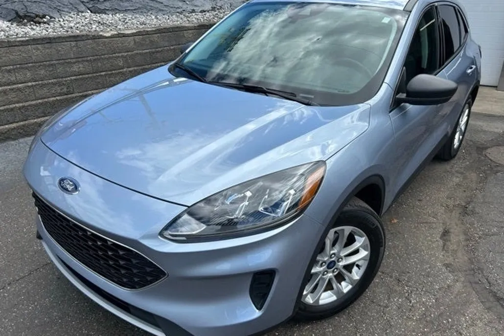 2022 Ford Escape SE photo 1