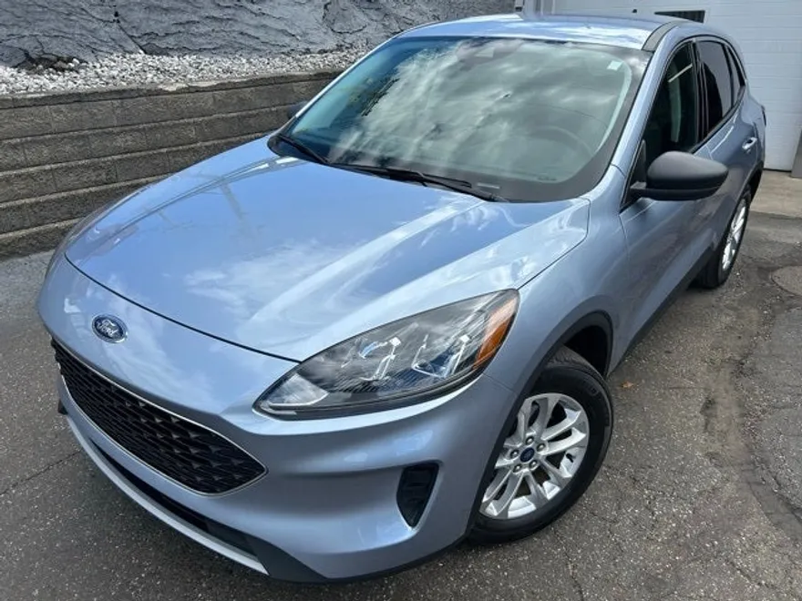 2022 Ford Escape SE photo 1