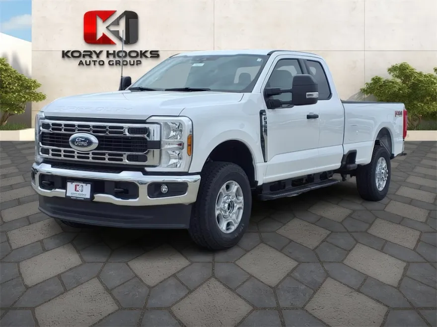 2025 Ford F-350 XLT photo 1