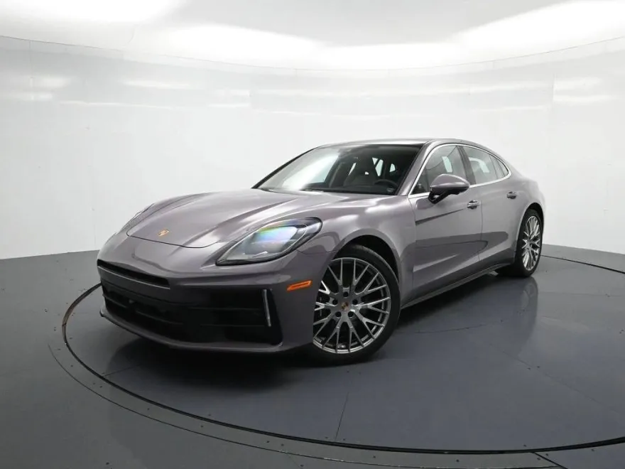 2025 Porsche Panamera 4 photo 1