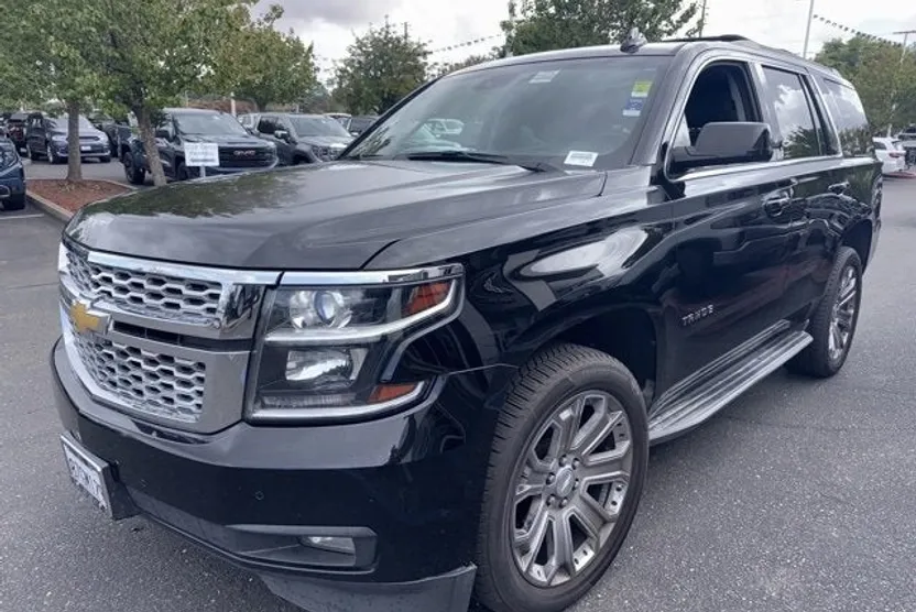 2017 Chevrolet Tahoe Premier photo 1