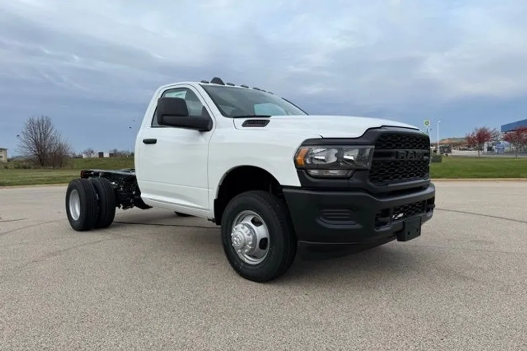 2024 Ram 2500 Tradesman photo 1