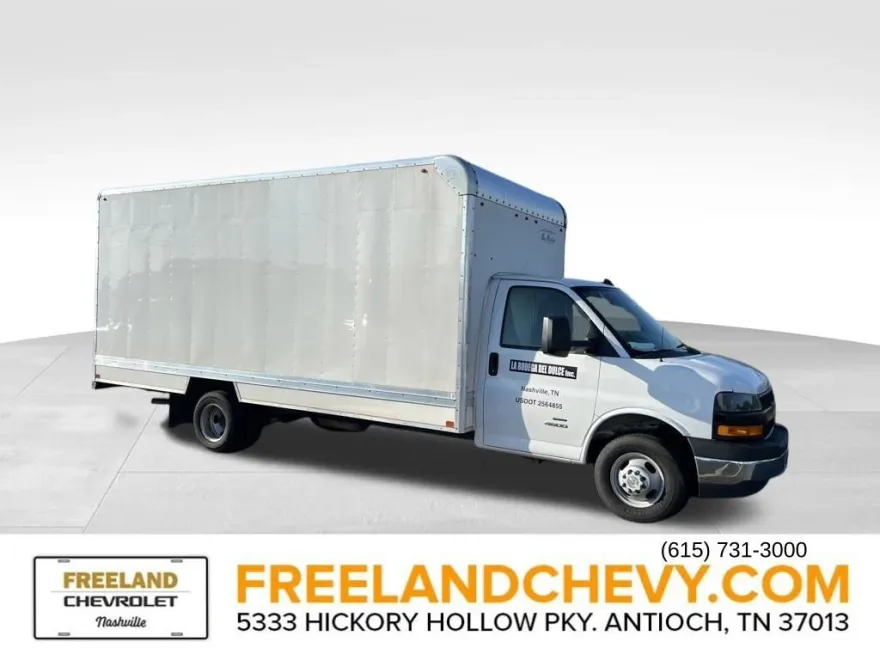 2021 Chevrolet Express Cutaway Van photo 1