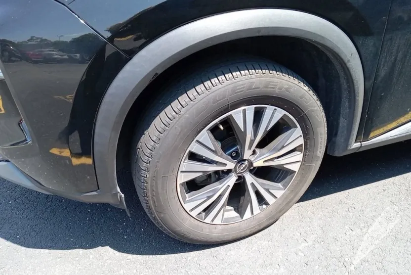2023 Nissan Rogue SV photo 1
