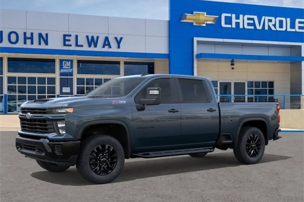 2026 Chevrolet Silverado 2500HD Custom photo 1