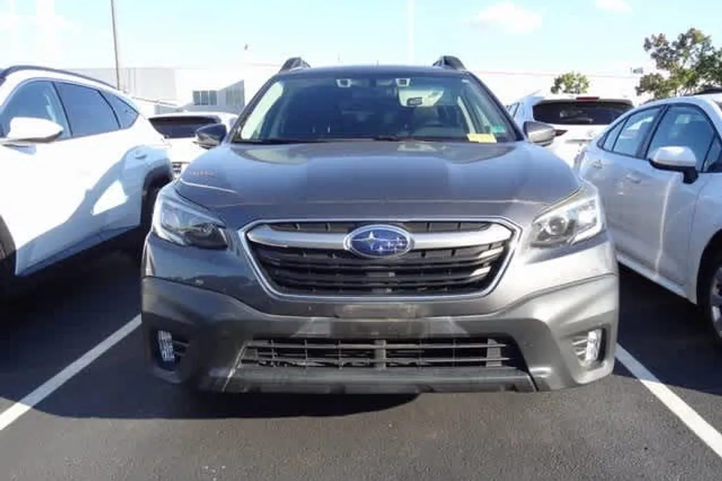 2021 Subaru Outback Premium photo 1