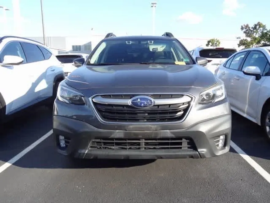 2021 Subaru Outback Premium photo 1