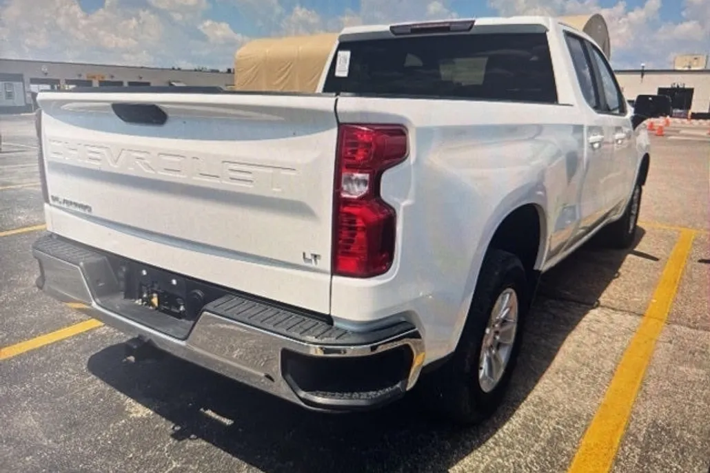 2024 Chevrolet Silverado 1500 LT photo 1