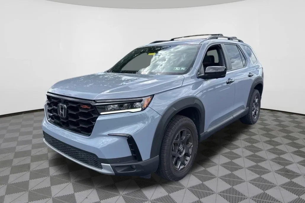 2024 Honda Pilot TrailSport photo 1